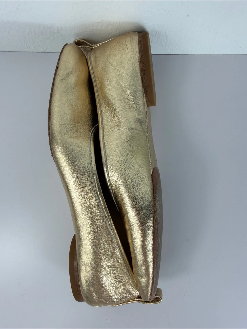 Vince Vivian Gold Metallic Leather Ballet Flats Square Toe Slip On Shoes Size 6M
